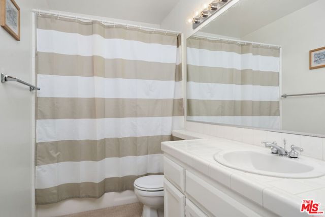 67954 S Trancas Drive, Cathedral City CA: https://media.crmls.org/mediaz/2453a93e-1247-4276-bc64-0bfdfde8c17a.jpg