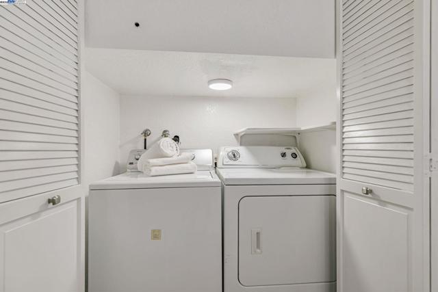 636 Praderia Cir, Fremont CA: https://media.crmls.org/mediaz/245436a2-59a1-443d-aa32-3dea52b4af98.jpg