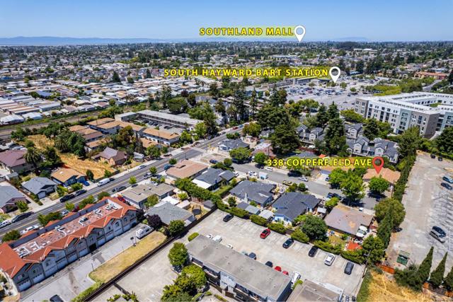 338 Copperfield Avenue, Hayward CA: https://media.crmls.org/mediaz/24543acf-db11-4cfa-93d5-d09f7153cd2e.jpg