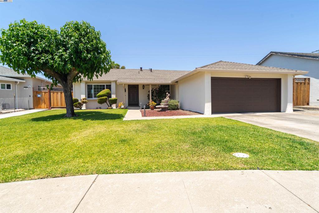 709 Covina Way