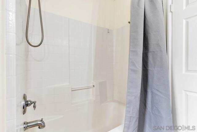1531 Quiet Trail Dr, Chula Vista CA: https://media.crmls.org/mediaz/24544633-bbd2-4cbd-99e1-8aeb79df641f.jpg