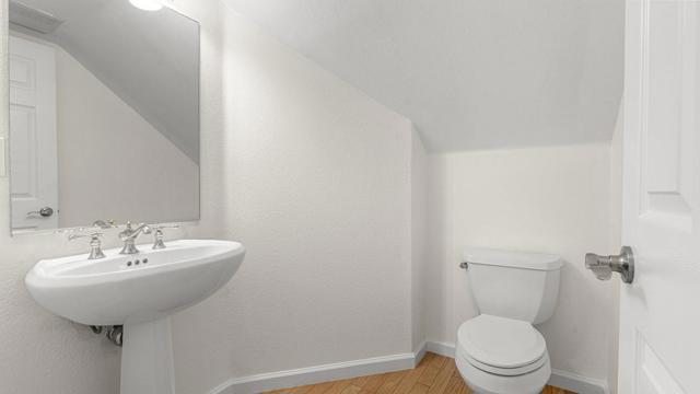 1550 Redwood Court, Mountain View CA: https://media.crmls.org/mediaz/2454534d-3c09-45cf-8ed4-70211b5a2928.jpg
