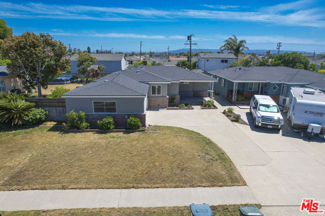 1930 W 153rd Street, Gardena CA: https://media.crmls.org/mediaz/24546cc7-b0c5-43b7-bdc9-2ca15a414109.jpg