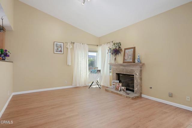 Detail Gallery Image 25 of 59 For 4078 Bending Oak Ct, Moorpark,  CA 93021 - 3 Beds | 2/1 Baths