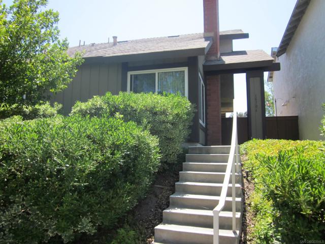 10706 Esmeraldas Dr, San Diego CA: https://media.crmls.org/mediaz/24551612-1f94-4c0d-a53e-c93917e837b6.jpg