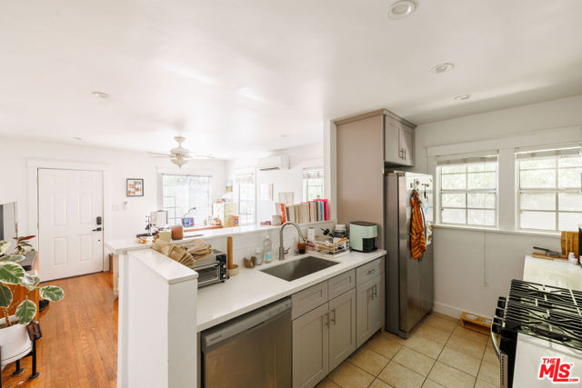 5009 Stratford Road photo 16