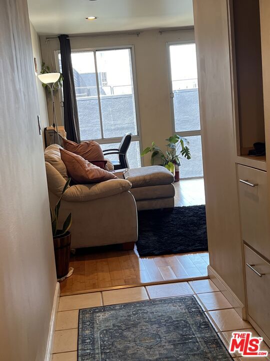 800 W 1st Street, Los Angeles CA: https://media.crmls.org/mediaz/245751fe-f555-4427-a3ef-30c566a48fdd.jpg