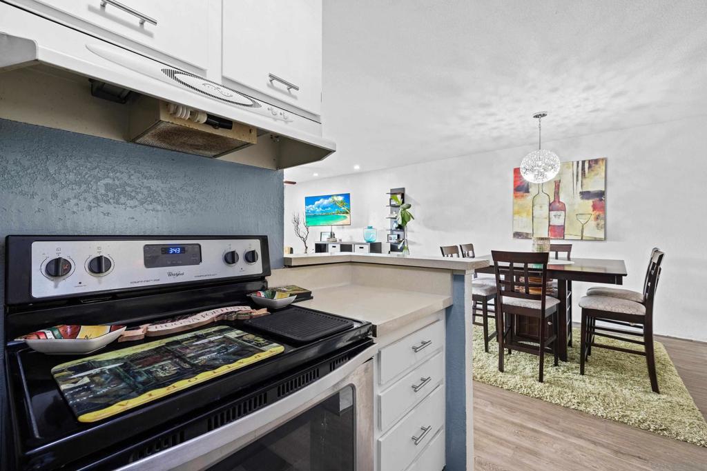 6406 Friars Rd. - photo 8