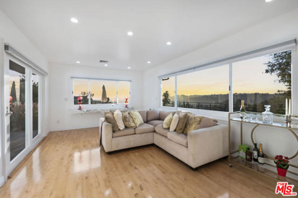 MLS #25621893 image #16