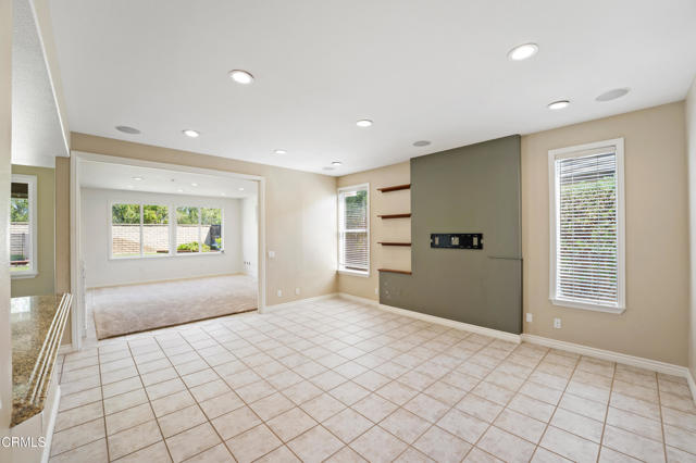 1365 La Culebra Circle, Camarillo CA: https://media.crmls.org/mediaz/245939a1-8506-4fae-b44b-8c847a92dc58.jpg