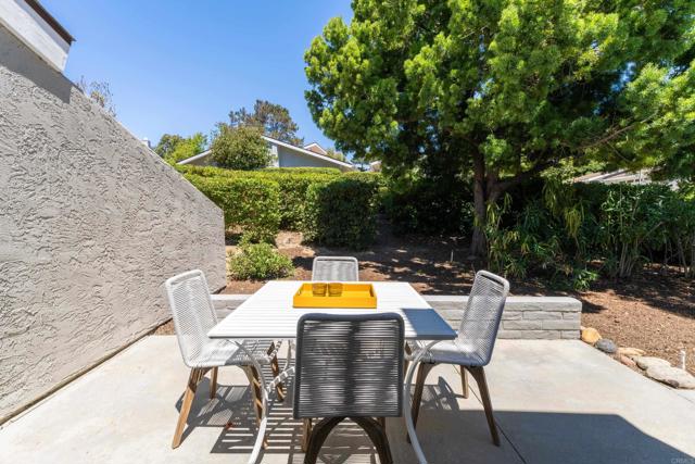 Detail Gallery Image 28 of 35 For 2005 Caminito San Nicholas, La Jolla,  CA 92037 - 3 Beds | 2 Baths