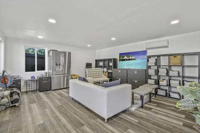 5305 La Crescenta, Rancho Santa Fe CA: https://media.crmls.org/mediaz/245a409a-dc18-4f85-b112-f5e6aa298f95.jpg