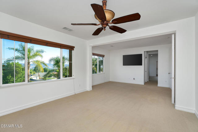 4940 Corral Street, Simi Valley CA: https://media.crmls.org/mediaz/245baf97-9228-48d6-9a70-09d758741895.jpg