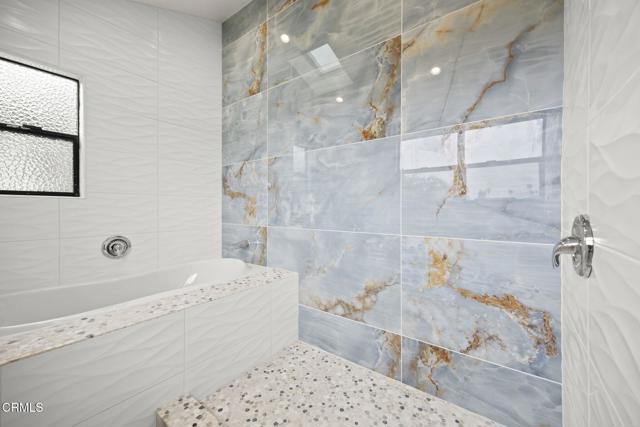 1194 Kingston Lane, Ventura CA: https://media.crmls.org/mediaz/245be2b6-abf7-4f85-ba01-b9e598333f92.jpg