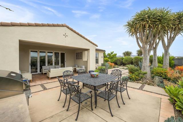8548 Kristen View Court, San Diego CA: https://media.crmls.org/mediaz/245c87e0-0acb-49e1-9883-22f6541ebbd0.jpg