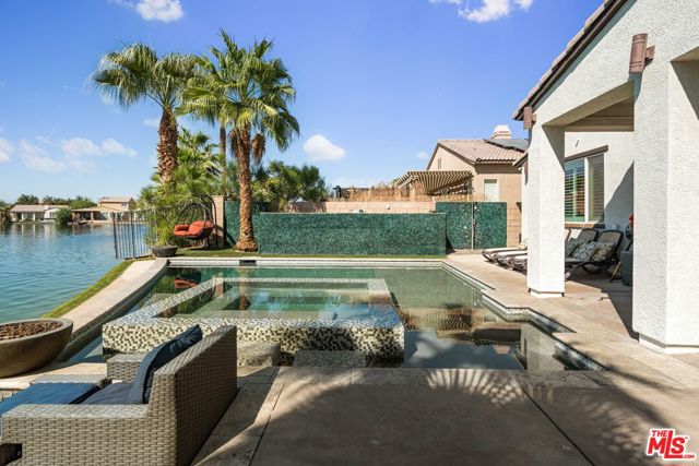 42871 Beato Drive, Indio CA: https://media.crmls.org/mediaz/245c990f-9c61-41c8-a3ad-5c078673024b.jpg