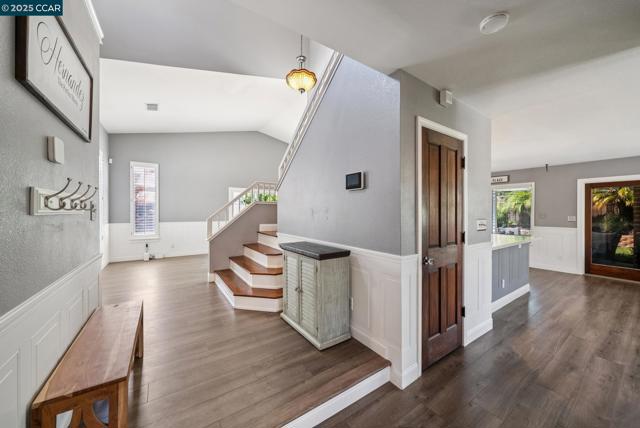 4813 Carrington Dr, Oakley CA: https://media.crmls.org/mediaz/245ca38f-8af2-4ed7-aa9c-911f96092108.jpg