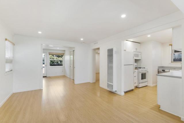 390 36th Avenue, Santa Cruz CA: https://media.crmls.org/mediaz/245d2968-af87-4b25-ba3a-02d2cd67208f.jpg