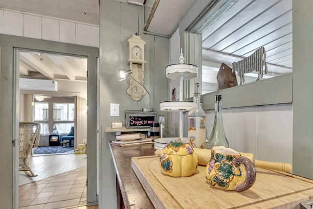 25585 Alderwood St Street, Idyllwild CA: https://media.crmls.org/mediaz/245e0146-2c04-4e13-9b50-8d620e0f0a1c.jpg