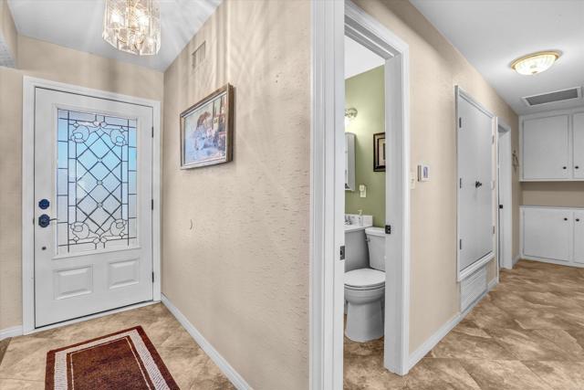 Detail Gallery Image 16 of 38 For 8301 Beaver Lake Dr, San Diego,  CA 92119 - 3 Beds | 2 Baths