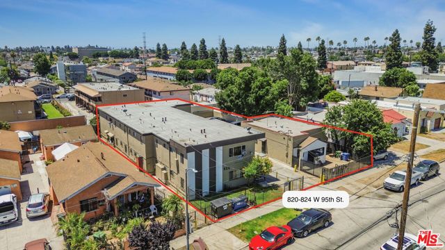 820 -824 W 95th Street, Los Angeles CA: https://media.crmls.org/mediaz/245ef171-a6e3-4b09-b848-ebd529c094a9.jpg