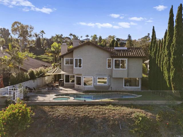 213 Via Palacio, Encinitas CA: https://media.crmls.org/mediaz/245ff7a9-2f42-4cc7-99c0-86f6ff172b12.jpg