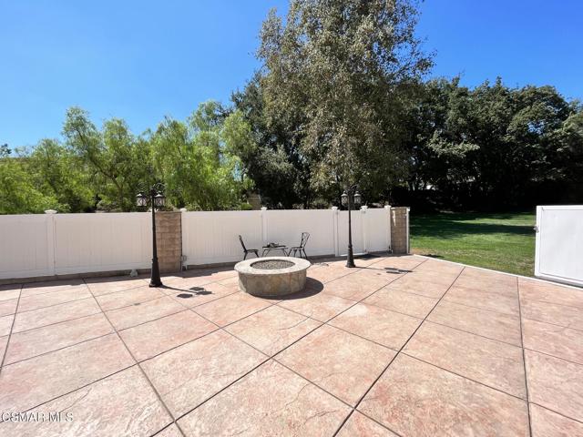 29160 Oakpath Drive, Agoura Hills CA: https://media.crmls.org/mediaz/24602cc9-308e-4948-80c7-fc828fe0f16a.jpg
