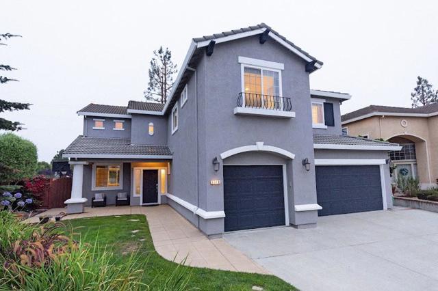 1018 Melville Street, Salinas CA: https://media.crmls.org/mediaz/246046bd-e40a-405f-a453-560a5493b12f.jpg