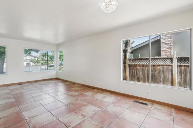 7433 Crawford Drive, Gilroy CA: https://media.crmls.org/mediaz/2460bf5b-747b-4482-911b-c1beded85ac0.jpg