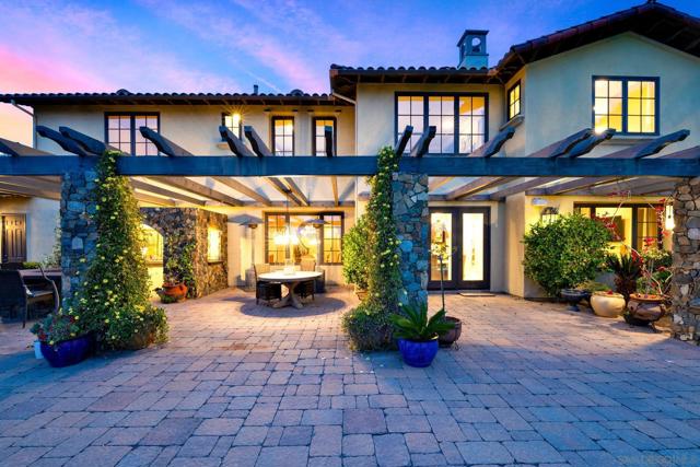 7727 Via Zafiro, San Diego CA: https://media.crmls.org/mediaz/2461179a-400d-4d05-965f-f8b320ddf3b0.jpg