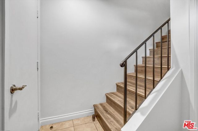 1753 Roman Avenue, Camarillo CA: https://media.crmls.org/mediaz/24618007-90a8-47be-aaaa-6821cda3242e.jpg