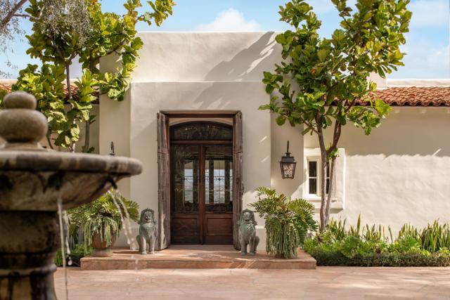 17484 El Vuelo, Rancho Santa Fe CA: https://media.crmls.org/mediaz/2463332d-9841-473f-b65c-2992615fdc3d.jpg