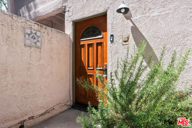 5322 Colodny Drive, 9 photo 4