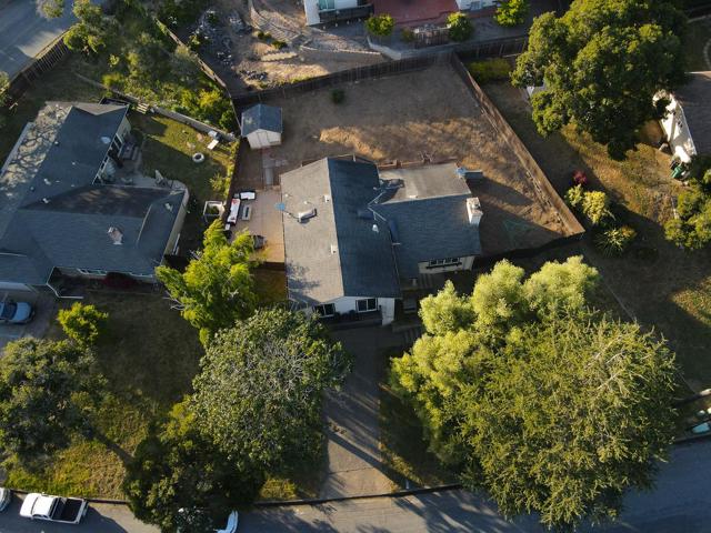 15105 Charter Oak Boulevard, Salinas CA: https://media.crmls.org/mediaz/24642d21-c566-45b4-94aa-e2b0d3f95337.jpg