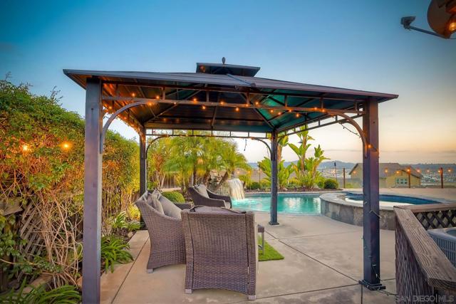 5324 Bella Vista St, Santee CA: https://media.crmls.org/mediaz/24643d68-9d52-4d74-a354-78a701765c1b.jpg