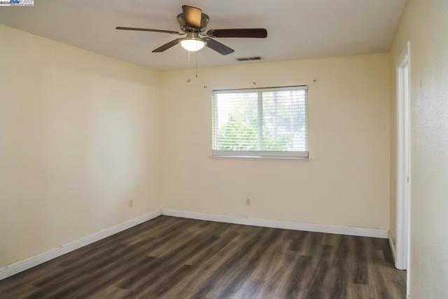 4295 N Archie Avenue, Fresno CA: https://media.crmls.org/mediaz/2464809f-4885-47fd-b885-d6dc74e5c03c.jpg