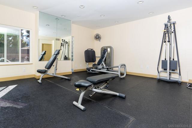 3550 Lebon Dr, San Diego CA: https://media.crmls.org/mediaz/2464afdc-d7b9-425b-b218-fe1302c8b7a4.jpg