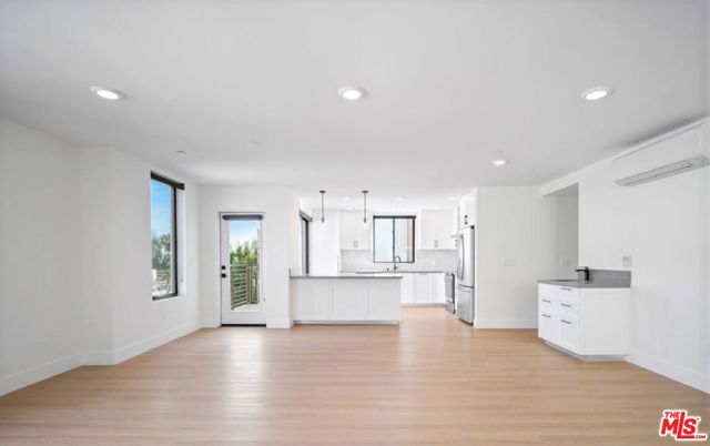 1261 Stoner Avenue, Los Angeles CA: https://media.crmls.org/mediaz/2466866f-8dbc-4a59-95e9-7e08c434cf55.jpg
