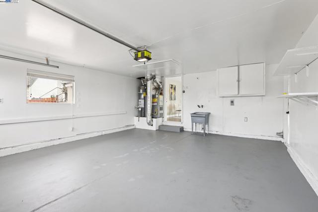 28399 Cubberley Ct, Hayward CA: https://media.crmls.org/mediaz/24679c96-ed0d-4956-9e45-a8468477e393.jpg