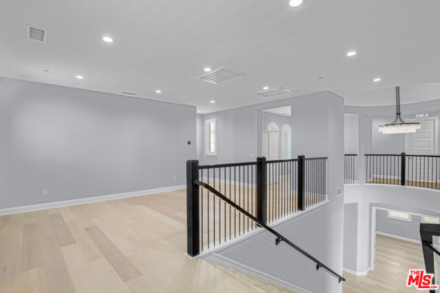 20326 W Liverpool Way, Porter Ranch CA: https://media.crmls.org/mediaz/2467e095-a209-4c50-aa9c-555807891c19.jpg