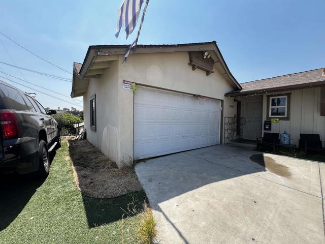 1817 Ramon Street, Lemon Grove CA: https://media.crmls.org/mediaz/2467f14d-3a02-4580-abf3-0d2e0e48b82c.jpg