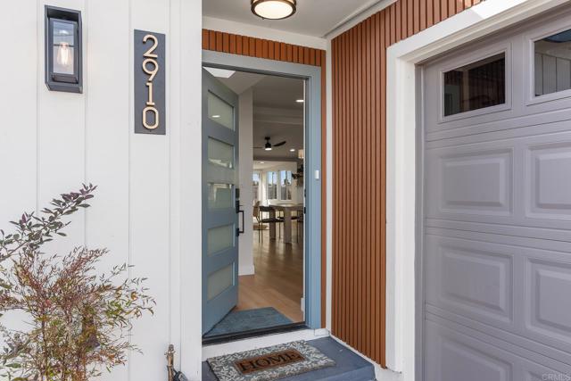 Detail Gallery Image 2 of 47 For 2910 Amulet St, San Diego,  CA 92123 - 4 Beds | 2 Baths