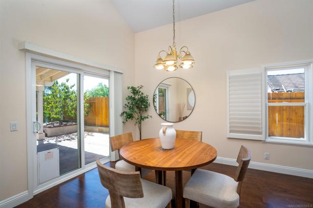 15865 Lofty Trail Dr, San Diego CA: https://media.crmls.org/mediaz/246807f8-c4f0-4ace-a950-1507235f9a87.jpg