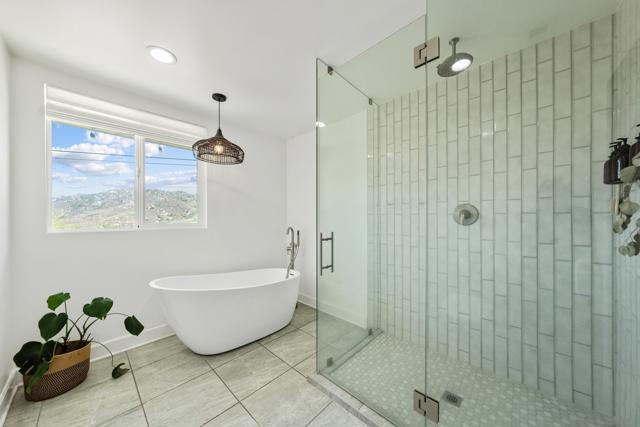 9231 Gawn Trl, Moreno Valley CA: https://media.crmls.org/mediaz/24682d37-2a23-40f5-9744-f26c5d73fd62.jpg