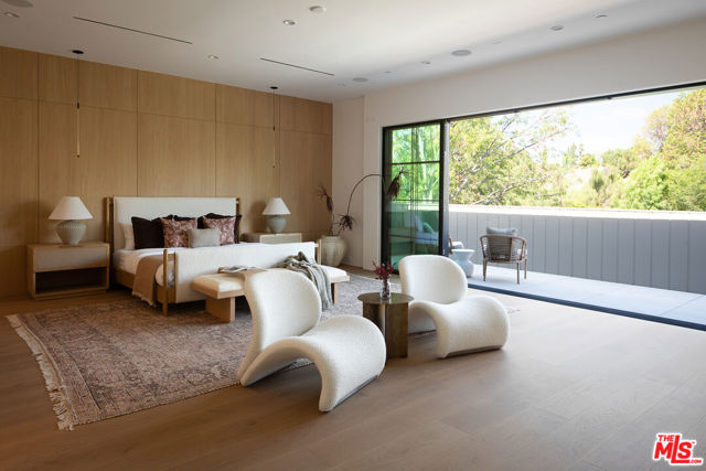 23615 Long Valley Road, Hidden Hills CA: https://media.crmls.org/mediaz/2468365e-3de1-4816-a268-97de784a9a9f.jpg