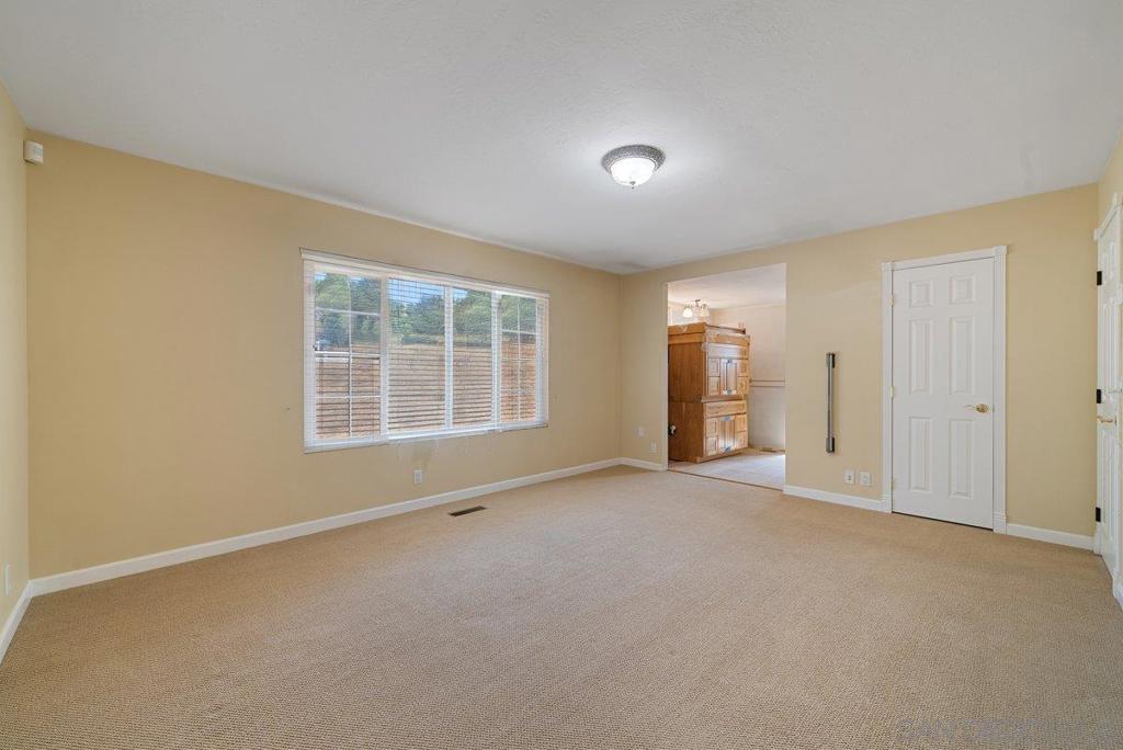 MLS #250040363SD image #13