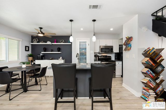 Image 10 of 28 For 72733 Willow Street 3