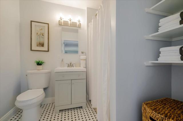 621 Monterey Avenue, Capitola CA: https://media.crmls.org/mediaz/246a90de-f1be-4deb-a067-d444a4f81368.jpg
