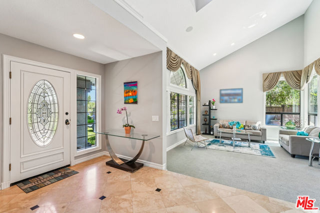 2084 Hopewell Court, Thousand Oaks CA: https://media.crmls.org/mediaz/246b4cd0-944a-427f-ae1c-c58d0be4554d.jpg
