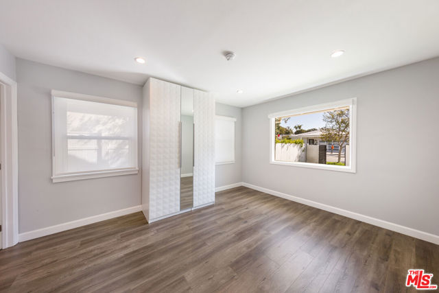 4503 Vesper, Sherman Oaks CA: https://media.crmls.org/mediaz/246c3622-f223-4d69-8cf8-b19203b8921b.jpg